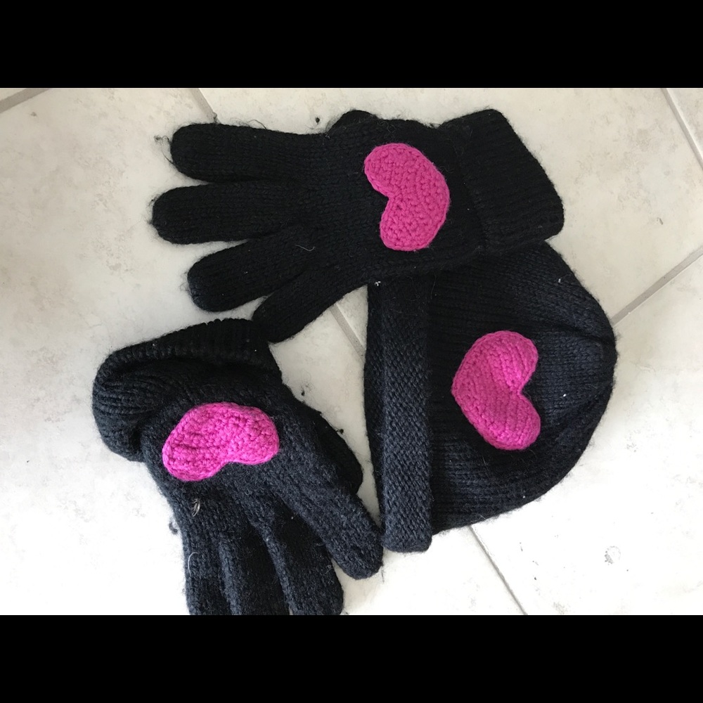 Matching Hat and glove set